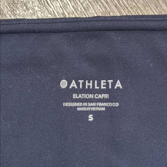 Athleta Navy Blue Elation Capri - Picture 2 of 4